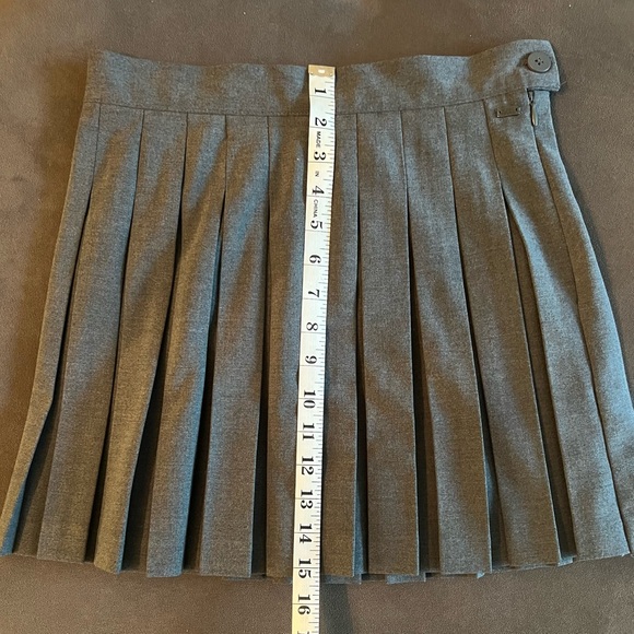 NWT box pleated mini skirt gray - Picture 8 of 8